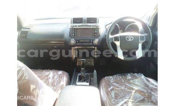 Acheter Import Voiture Toyota Prado Blanc à Import - Dubai, Conakry Acheter Import Voiture Toyota Prado Blanc à Import - Dubai, Conakry