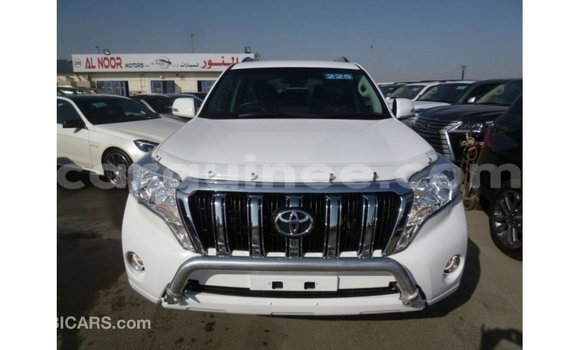 Acheter Import Voiture Toyota Prado Blanc à Import - Dubai, Conakry Acheter Import Voiture Toyota Prado Blanc à Import - Dubai, Conakry