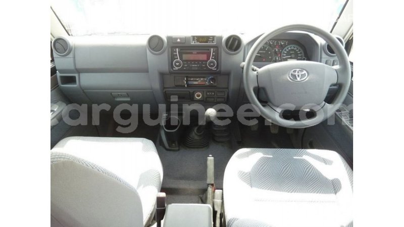 Big with watermark toyota land cruiser conakry import dubai 4995