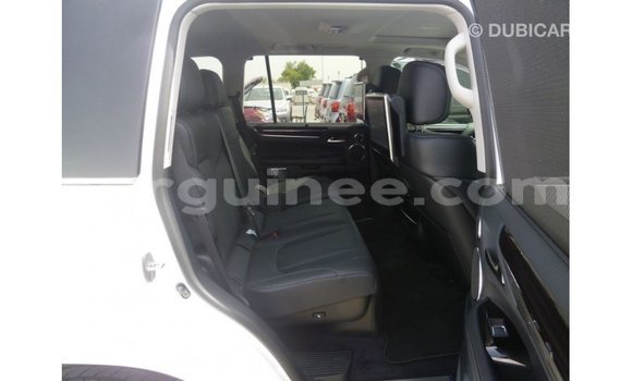 Acheter Import Voiture Lexus LX Blanc à Import - Dubai, Conakry Acheter Import Voiture Lexus LX Blanc à Import - Dubai, Conakry