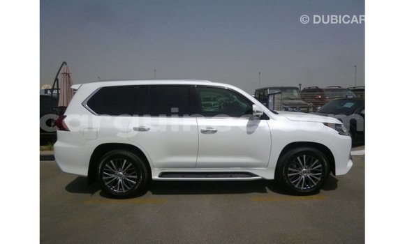 Acheter Import Voiture Lexus LX Blanc à Import - Dubai, Conakry Acheter Import Voiture Lexus LX Blanc à Import - Dubai, Conakry