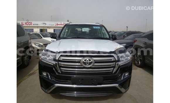 Acheter Import Voiture Toyota Land Cruiser Noir à Import - Dubai, Conakry Acheter Import Voiture Toyota Land Cruiser Noir à Import - Dubai, Conakry