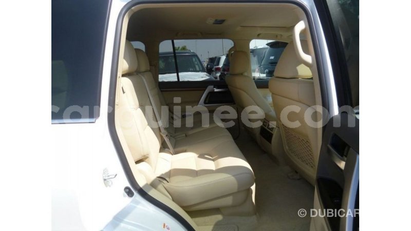 Big with watermark toyota land cruiser conakry import dubai 5003