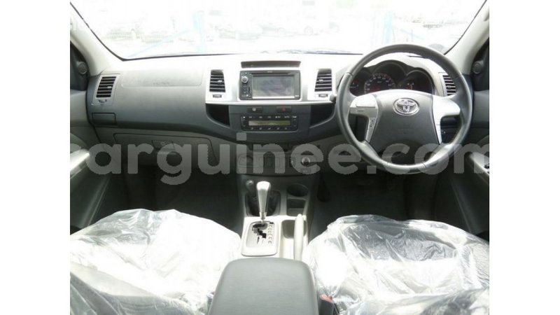 Big with watermark toyota hilux conakry import dubai 5005