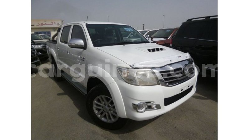 Big with watermark toyota hilux conakry import dubai 5008
