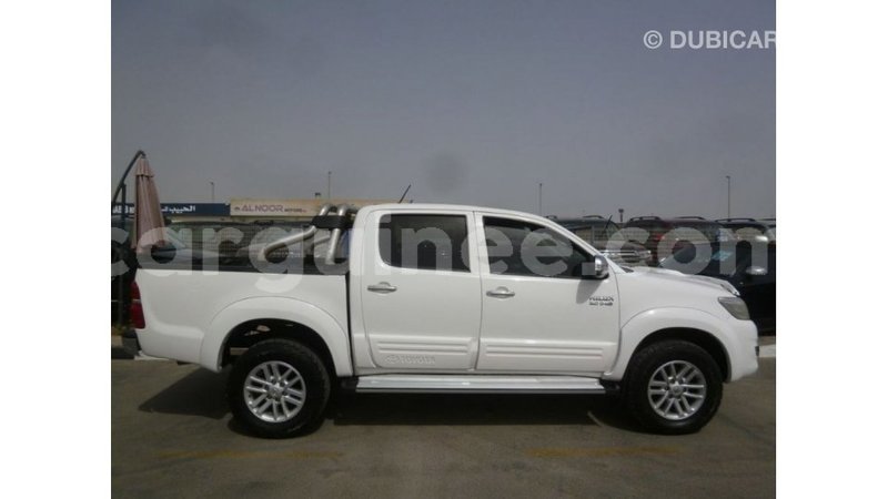 Big with watermark toyota hilux conakry import dubai 5008