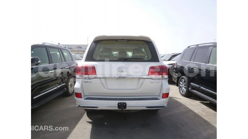 Big with watermark toyota land cruiser conakry import dubai 5009