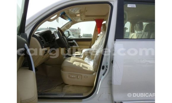Buy Import Toyota Land Cruiser White Car in Import - Dubai in Conakry Buy Import Toyota Land Cruiser White Car in Import - Dubai in Conakry