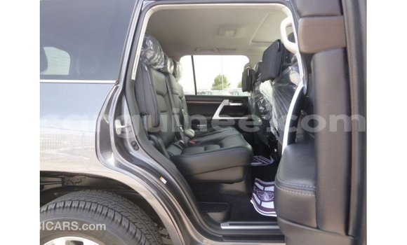 Acheter Import Voiture Toyota Land Cruiser Autre à Import - Dubai, Conakry Acheter Import Voiture Toyota Land Cruiser Autre à Import - Dubai, Conakry
