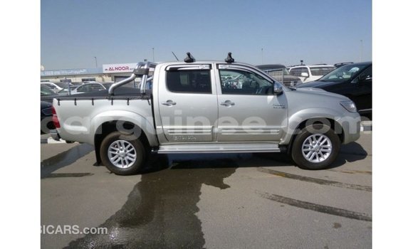 Acheter Import Voiture Toyota Hilux Autre à Import - Dubai, Conakry Acheter Import Voiture Toyota Hilux Autre à Import - Dubai, Conakry