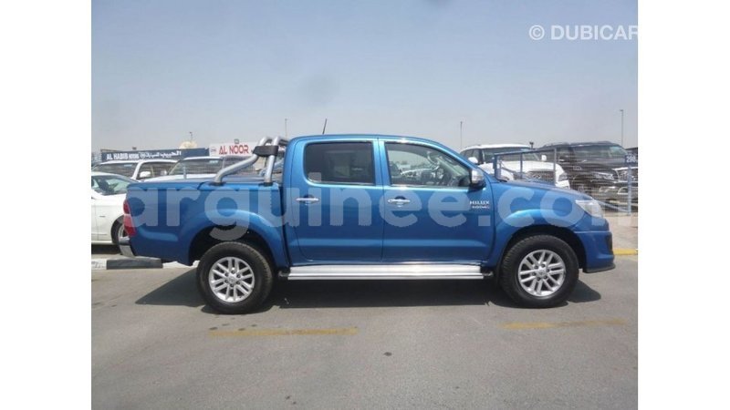 Big with watermark toyota hilux conakry import dubai 5019