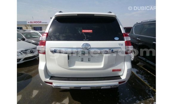 Acheter Import Voiture Toyota Prado Blanc à Import - Dubai, Conakry Acheter Import Voiture Toyota Prado Blanc à Import - Dubai, Conakry