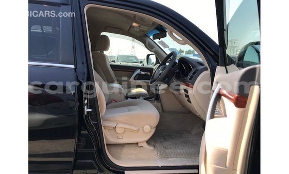 Buy Import Toyota Land Cruiser Black Car in Import - Dubai in Conakry Buy Import Toyota Land Cruiser Black Car in Import - Dubai in Conakry