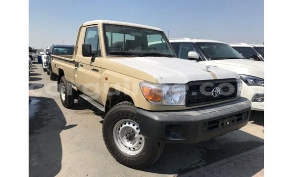 Buy Import Toyota Land Cruiser Beige Car in Import - Dubai in Conakry Buy Import Toyota Land Cruiser Beige Car in Import - Dubai in Conakry
