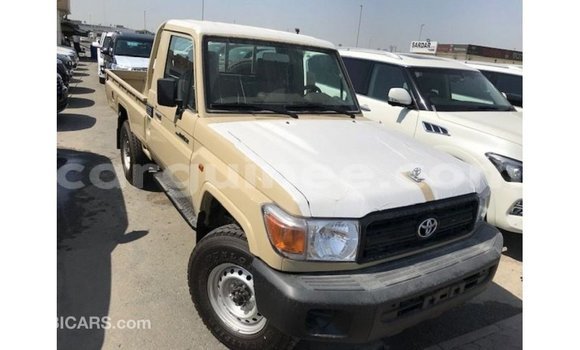 Buy Import Toyota Land Cruiser Beige Car in Import - Dubai in Conakry Buy Import Toyota Land Cruiser Beige Car in Import - Dubai in Conakry
