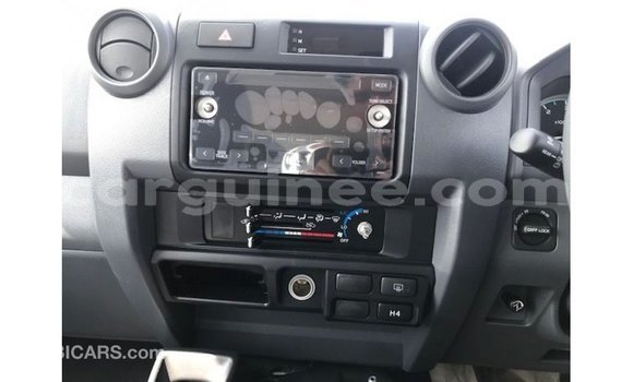 Buy Import Toyota Land Cruiser White Car in Import - Dubai in Conakry Buy Import Toyota Land Cruiser White Car in Import - Dubai in Conakry
