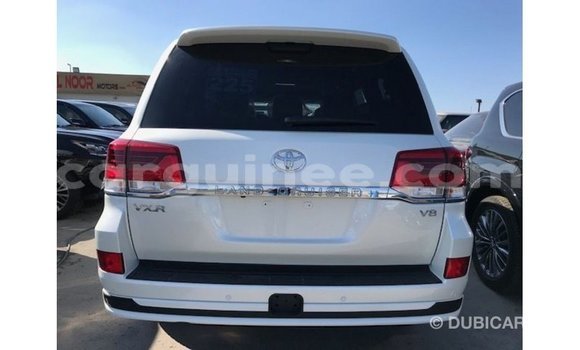 Buy Import Toyota Land Cruiser White Car in Import - Dubai in Conakry Buy Import Toyota Land Cruiser White Car in Import - Dubai in Conakry