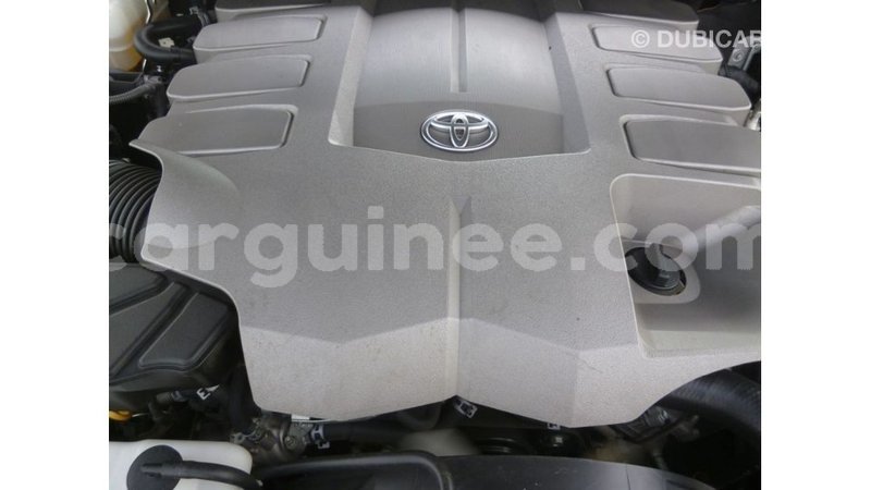 Big with watermark toyota land cruiser conakry import dubai 5043