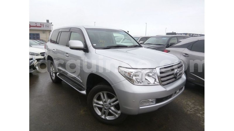 Big with watermark toyota land cruiser conakry import dubai 5045