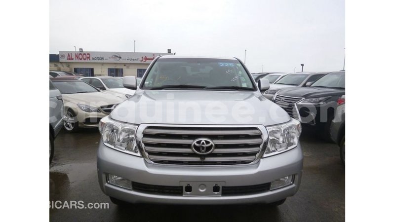 Big with watermark toyota land cruiser conakry import dubai 5045