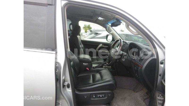 Big with watermark toyota land cruiser conakry import dubai 5045