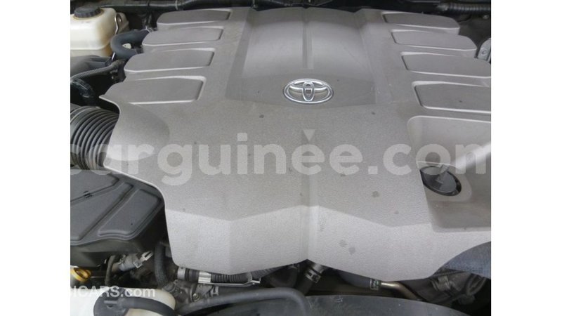 Big with watermark toyota land cruiser conakry import dubai 5045