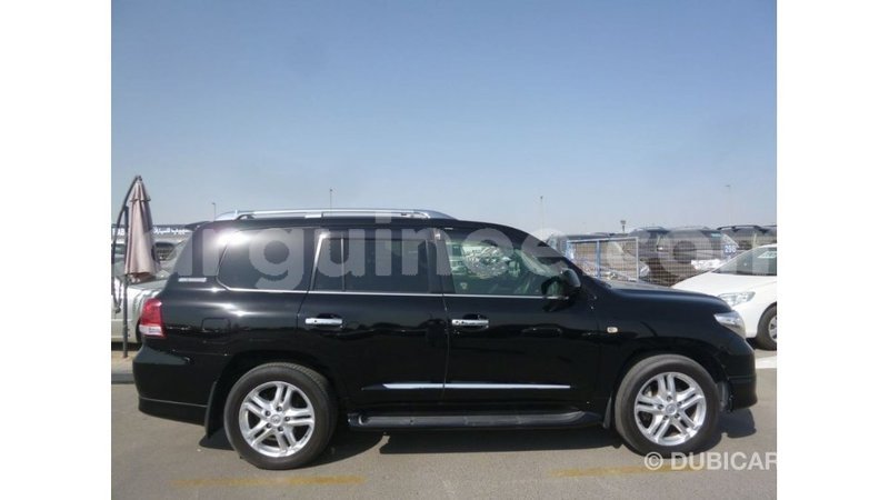 Big with watermark toyota land cruiser conakry import dubai 5046