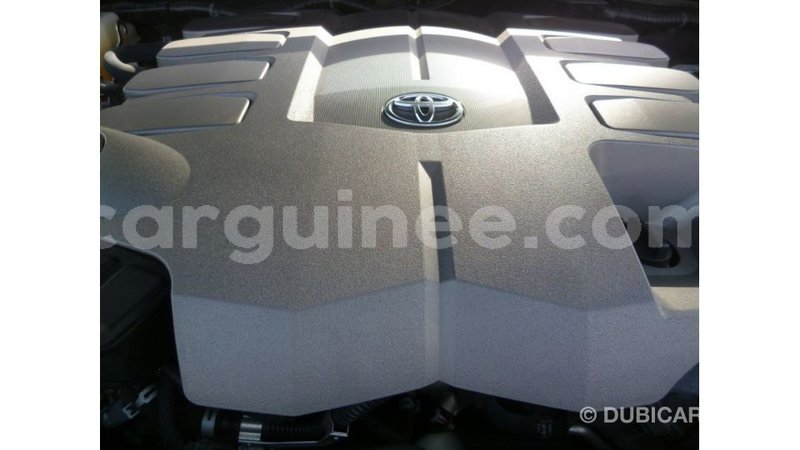 Big with watermark toyota land cruiser conakry import dubai 5046