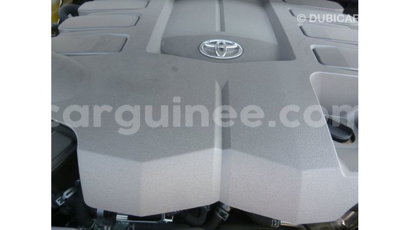 Big with watermark toyota land cruiser conakry import dubai 5048