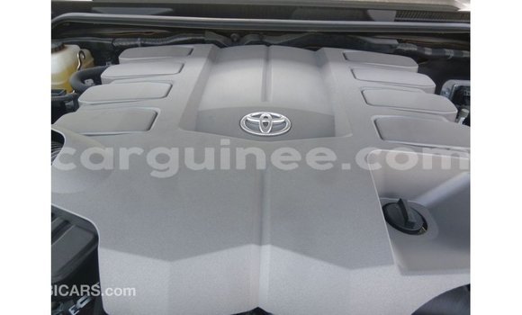 Buy Import Toyota Land Cruiser Black Car in Import - Dubai in Conakry Buy Import Toyota Land Cruiser Black Car in Import - Dubai in Conakry