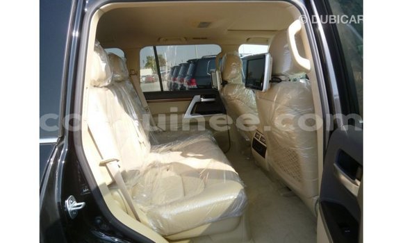 Buy Import Toyota Land Cruiser Black Car in Import - Dubai in Conakry Buy Import Toyota Land Cruiser Black Car in Import - Dubai in Conakry