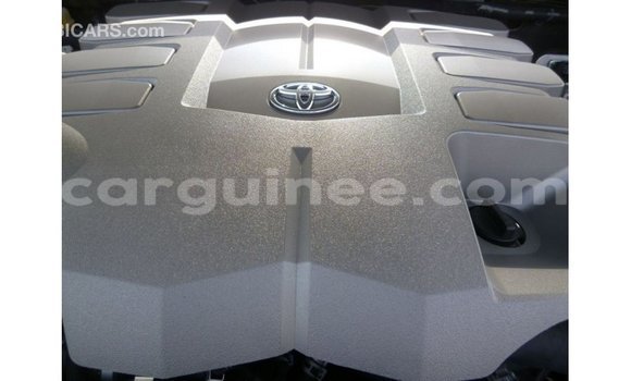 Buy Import Toyota Land Cruiser Black Car in Import - Dubai in Conakry Buy Import Toyota Land Cruiser Black Car in Import - Dubai in Conakry