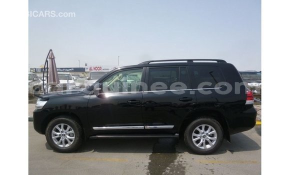 Acheter Import Voiture Toyota Land Cruiser Noir à Import - Dubai, Conakry Acheter Import Voiture Toyota Land Cruiser Noir à Import - Dubai, Conakry