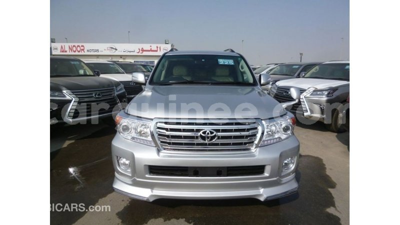 Big with watermark toyota land cruiser conakry import dubai 5055