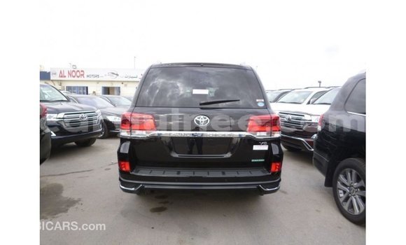 Buy Import Toyota Land Cruiser Black Car in Import - Dubai in Conakry Buy Import Toyota Land Cruiser Black Car in Import - Dubai in Conakry