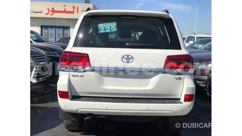 Big with watermark toyota land cruiser conakry import dubai 5063