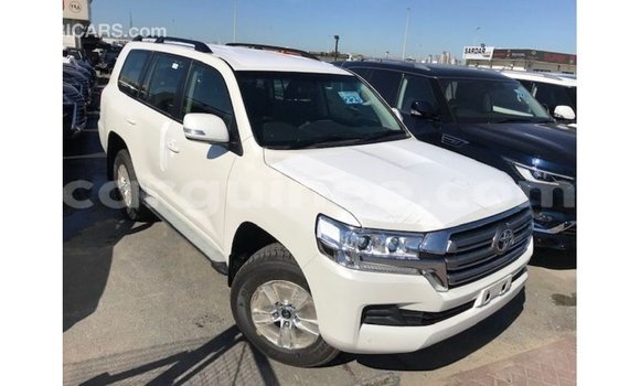 Buy Import Toyota Land Cruiser White Car in Import - Dubai in Conakry Buy Import Toyota Land Cruiser White Car in Import - Dubai in Conakry