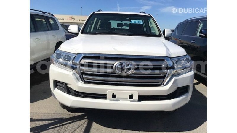 Big with watermark toyota land cruiser conakry import dubai 5063