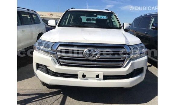 Buy Import Toyota Land Cruiser White Car in Import - Dubai in Conakry Buy Import Toyota Land Cruiser White Car in Import - Dubai in Conakry