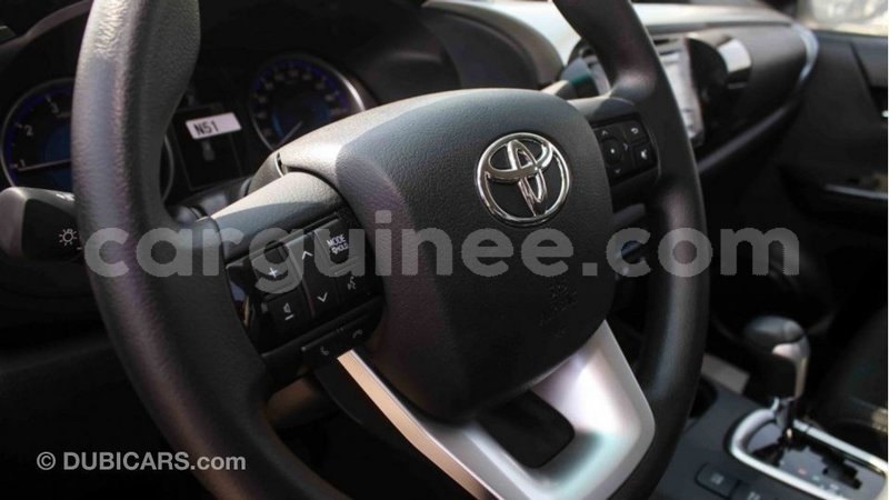 Big with watermark toyota hilux conakry import dubai 5067