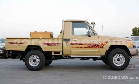 Buy Import Toyota Land Cruiser Beige Car in Import - Dubai in Conakry Buy Import Toyota Land Cruiser Beige Car in Import - Dubai in Conakry