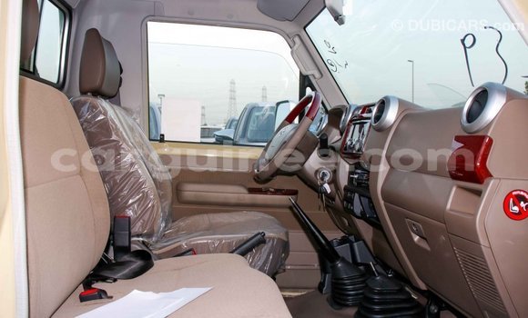 Buy Import Toyota Land Cruiser Beige Car in Import - Dubai in Conakry Buy Import Toyota Land Cruiser Beige Car in Import - Dubai in Conakry