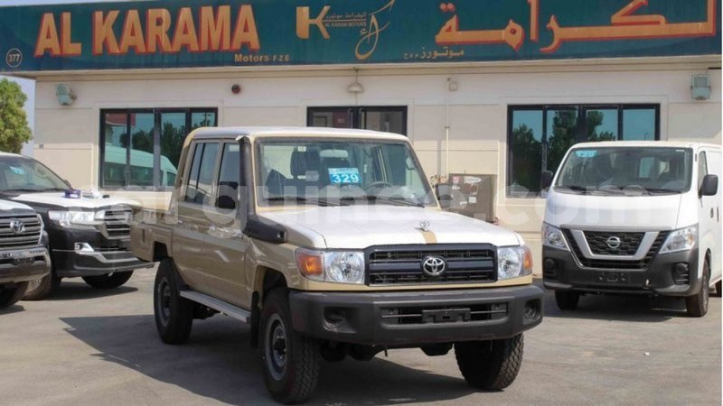 Big with watermark toyota land cruiser conakry import dubai 5072