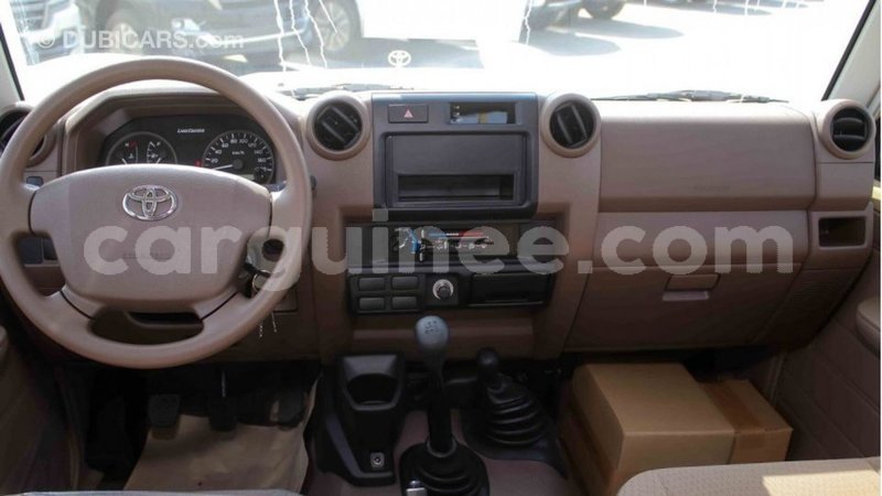 Big with watermark toyota land cruiser conakry import dubai 5072