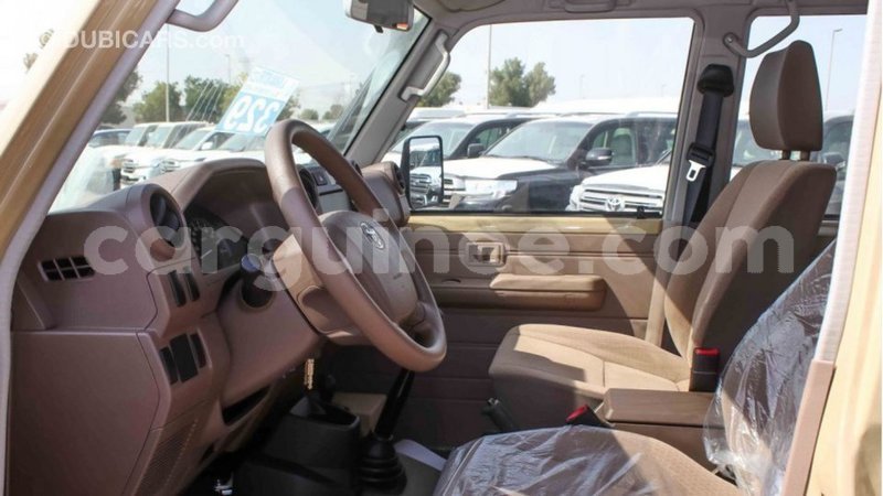 Big with watermark toyota land cruiser conakry import dubai 5072