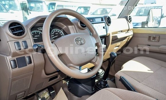 Buy Import Toyota Land Cruiser Beige Car in Import - Dubai in Conakry Buy Import Toyota Land Cruiser Beige Car in Import - Dubai in Conakry