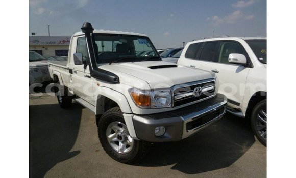 Buy Import Toyota Land Cruiser White Car in Import - Dubai in Conakry Buy Import Toyota Land Cruiser White Car in Import - Dubai in Conakry