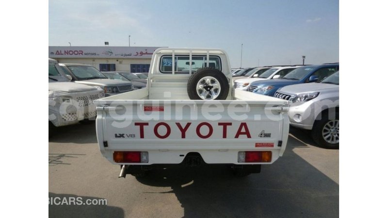Big with watermark toyota land cruiser conakry import dubai 5076