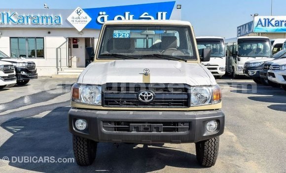 Buy Import Toyota Land Cruiser Beige Car in Import - Dubai in Conakry Buy Import Toyota Land Cruiser Beige Car in Import - Dubai in Conakry