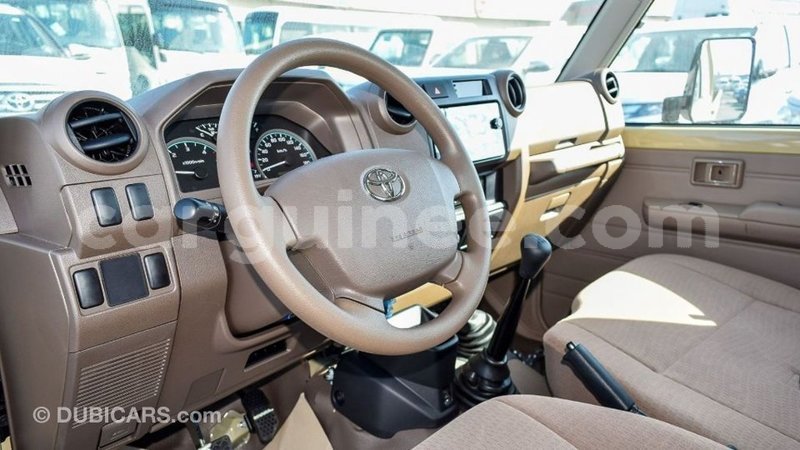 Big with watermark toyota land cruiser conakry import dubai 5078